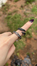 Cargar imagen en el visor de la galería, Anillos de Duki
