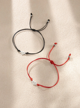 Cargar imagen en el visor de la galería, Pulseras de Corazón
