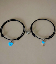 Cargar imagen en el visor de la galería, Pulseras de Llave y Candado
