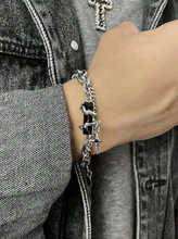 Cargar imagen en el visor de la galería, Collar Black

