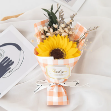 Cargar imagen en el visor de la galería, 🌻 Mini Ramo de Girasol

