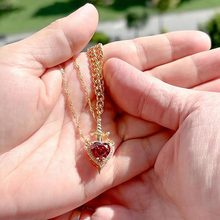 Cargar imagen en el visor de la galería, Collares de Corazón y Espada
