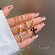 Cargar imagen en el visor de la galería, Collares Saint
